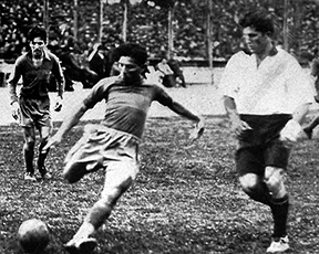 1935:  Boca le ganó a Huracán 1 a 0 